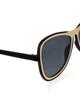 Celebrity Black Polycarbonate Frame With Black UV Protected Lens Oversized Sunglasses for Women_438-BK