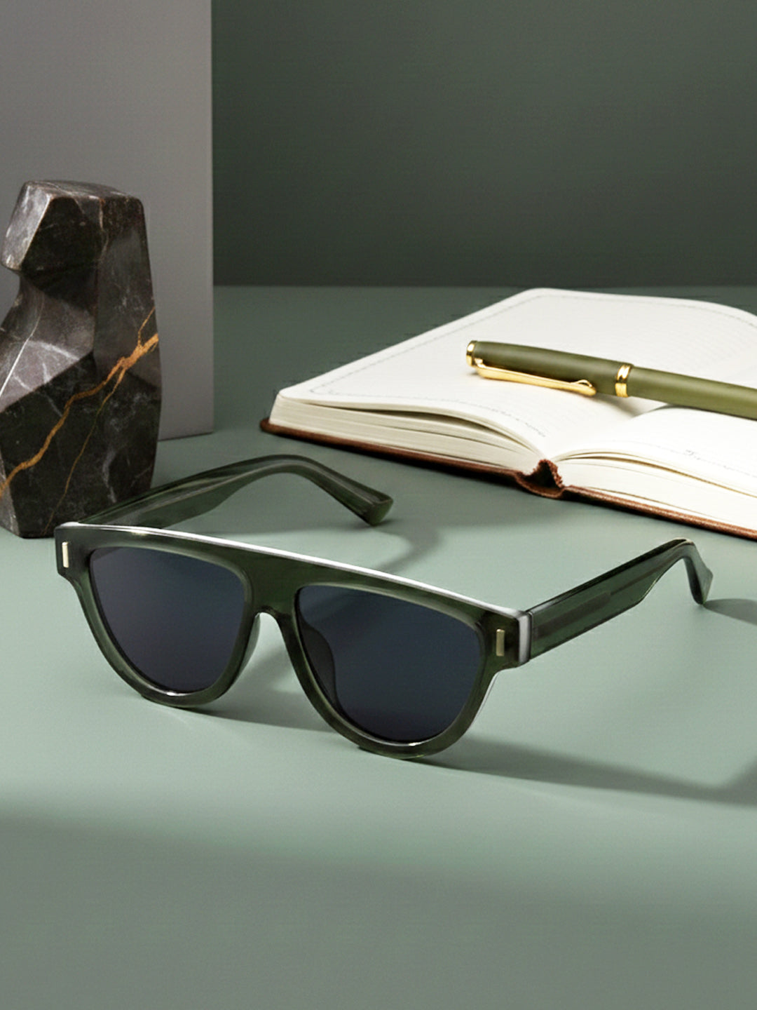 Elite Collection | Modern Everyday Accessories for Stylish Looks EC363GR