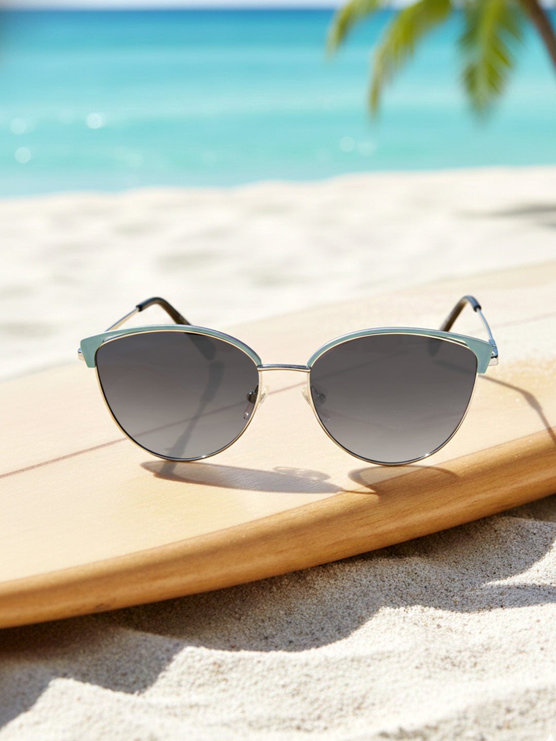 Elite Collection | Trendy Everyday Sunglasses for Fashion Lovers EC375BL