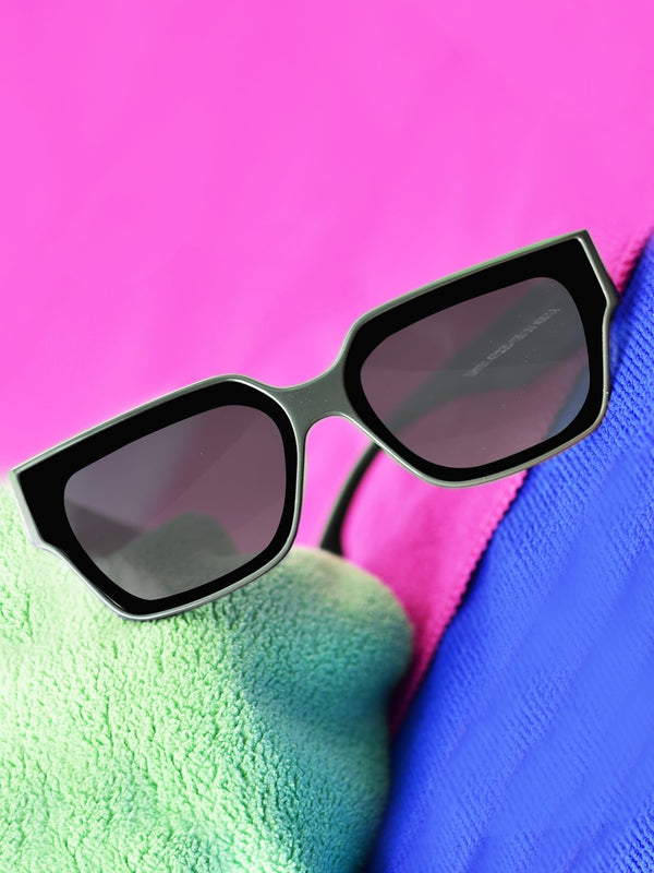 Celebrity Green Polycarbonate Frame With Grey UV Protected Lens Browline Sunglasses for Unisex_LH101-GR