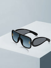 Celebrity Black Oversized Plastic Sunglasses For Men CLSN25-86984-01
