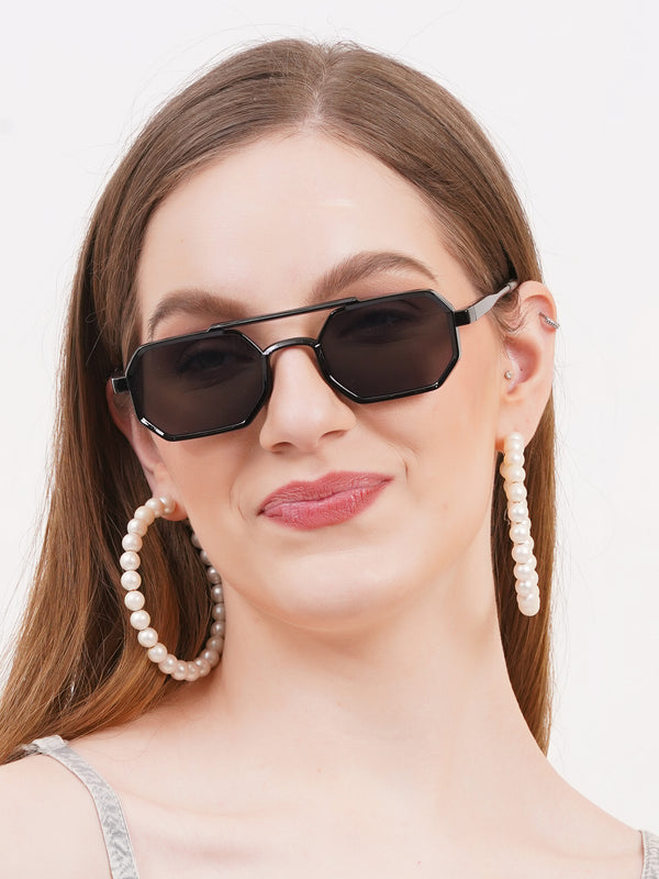 Celebrity Black Round Plastic Sunglasses For Women CLSN25-82821-01