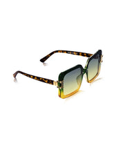 Celebrity Green Polycarbonate Frame With Green UV Protected Lens Oversized Sunglasses for Women_429-GR